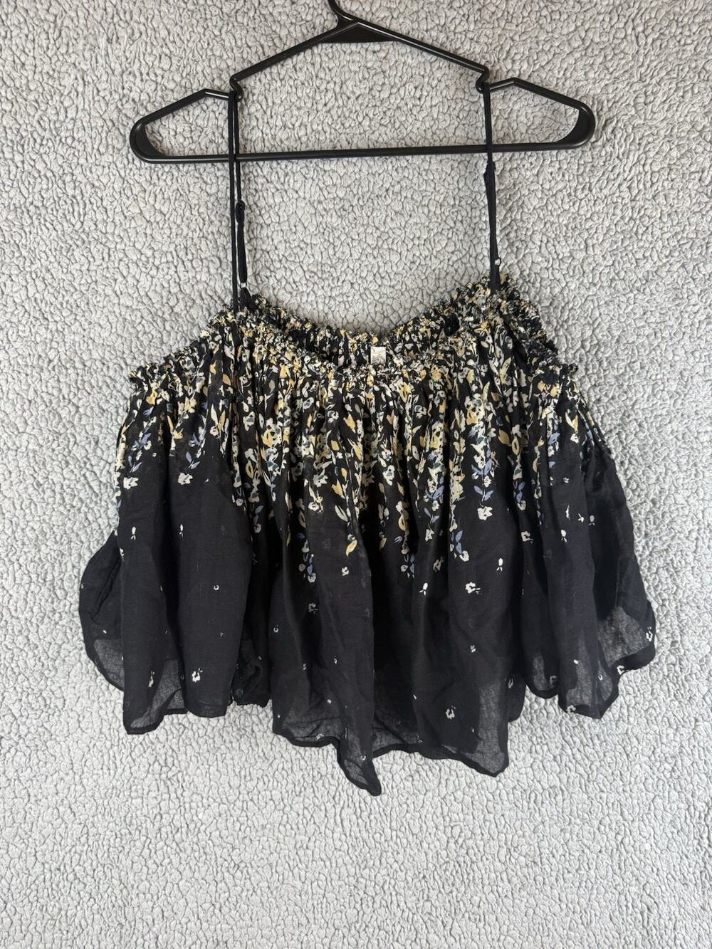 Intimately Free People Instant Crush Black Ditsy Floral Cami Blouse Top Medium